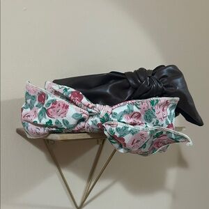 Pair of bow headbands